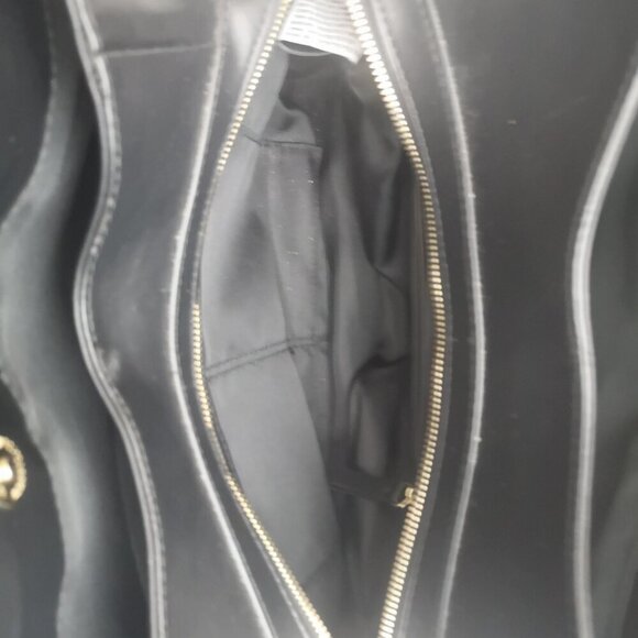 Naturalizer Faux Leather Black Pebble Finish Magnetic Closure Handbag - Picture 7 of 13